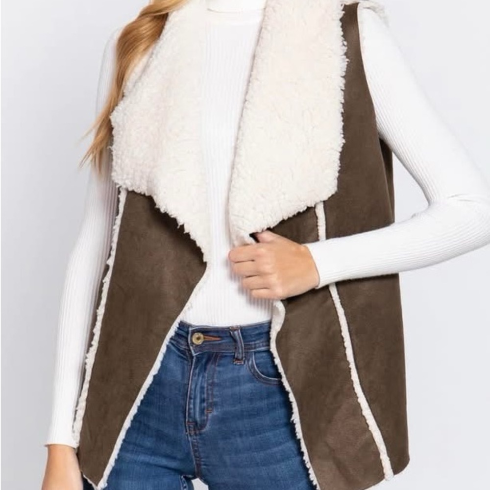 Women's Faux Suede and Cream Shearling Vest L NWT